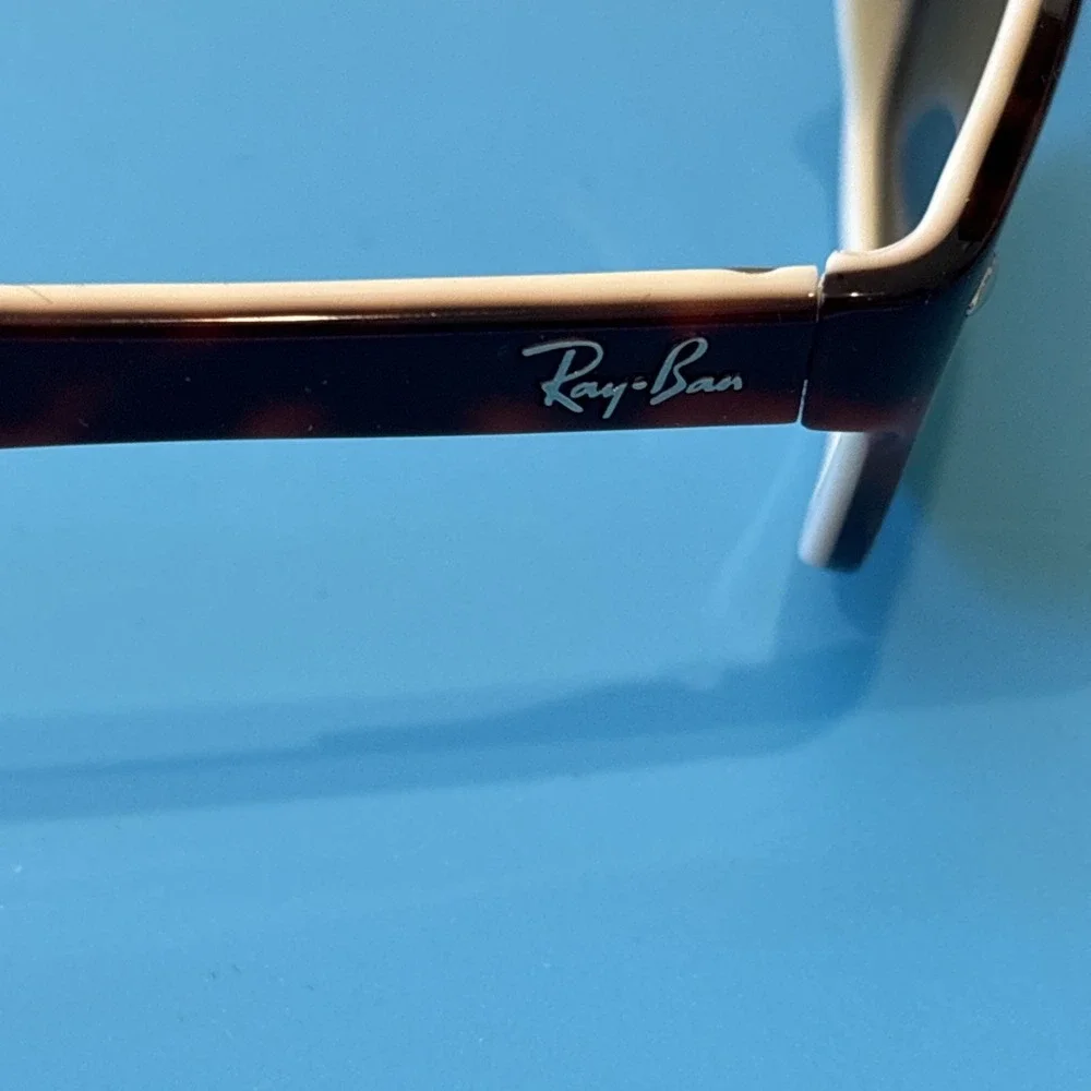 Ran Ban Sunglasses Women's‎ 5150 Flex Hinges.